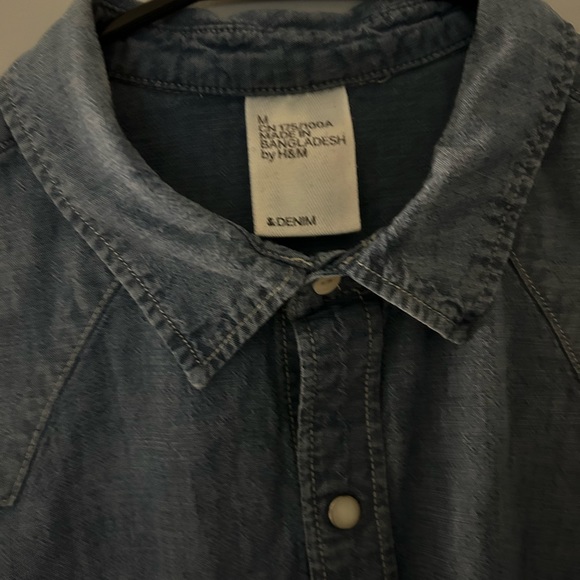 Denim H&M button-down - Picture 2 of 2